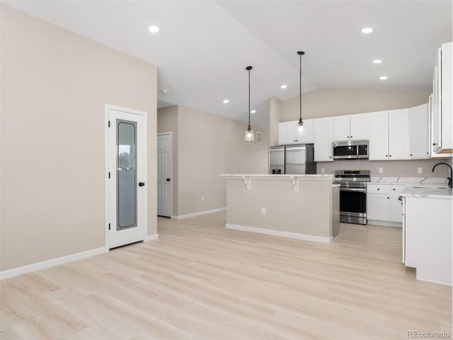 981 E Waverly Dr, Pueblo, CO 81007