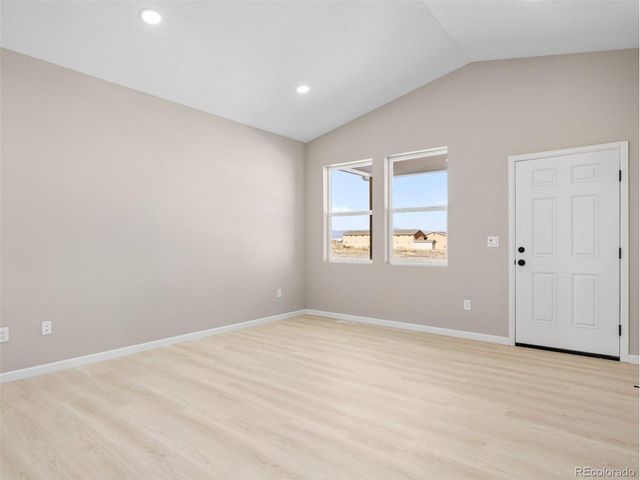 981 E Waverly Dr, Pueblo, CO 81007