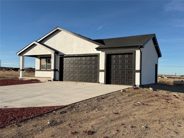 981 E Waverly Dr, Pueblo, CO 81007