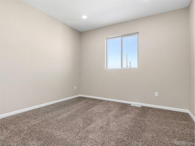 981 E Waverly Dr, Pueblo, CO 81007