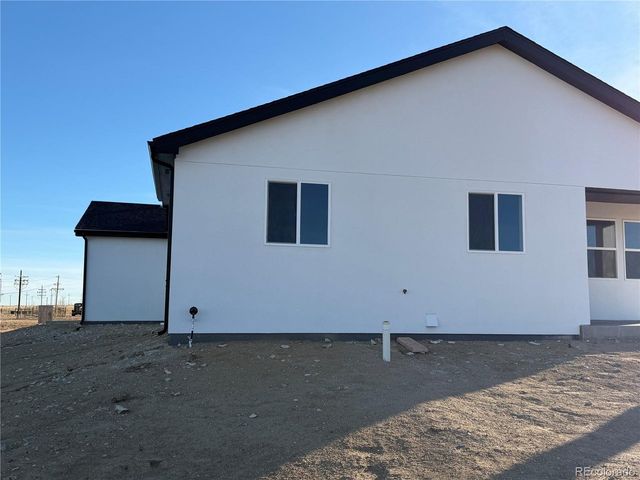 981 E Waverly Dr, Pueblo, CO 81007