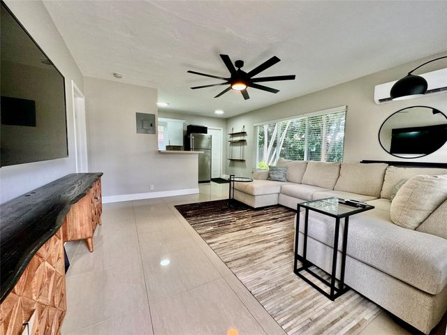 1005 NE 17th Court Unit B, Fort Lauderdale, FL 33305