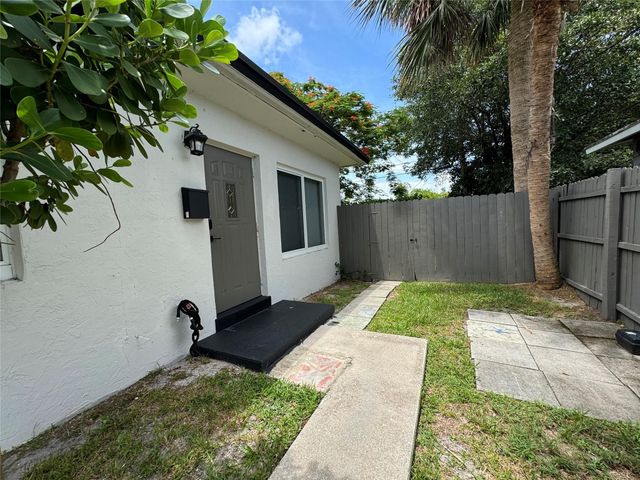 1005 NE 17th Court Unit B, Fort Lauderdale, FL 33305