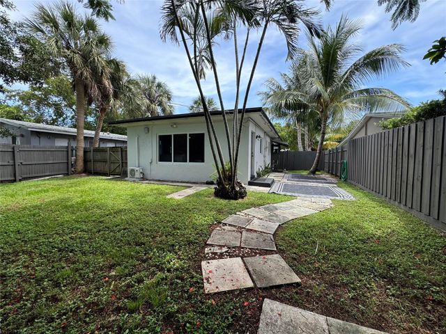 1005 NE 17th Court Unit B, Fort Lauderdale, FL 33305