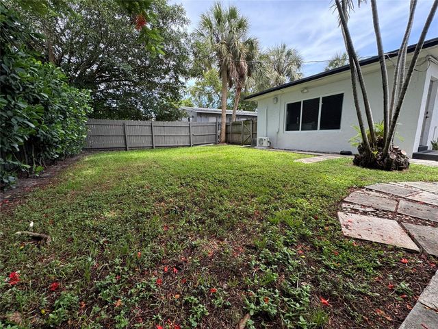 1005 NE 17th Court Unit B, Fort Lauderdale, FL 33305