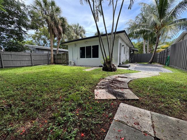 1005 NE 17th Court Unit B, Fort Lauderdale, FL 33305