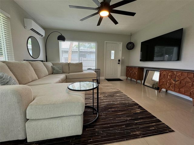 1005 NE 17th Court Unit B, Fort Lauderdale, FL 33305