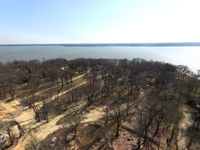 8085 Lakeview Drive, Quinlan, TX 75474