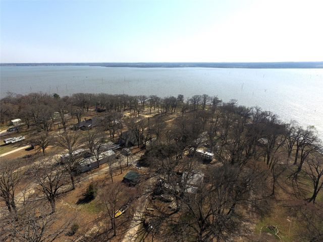 8085 Lakeview Drive, Quinlan, TX 75474