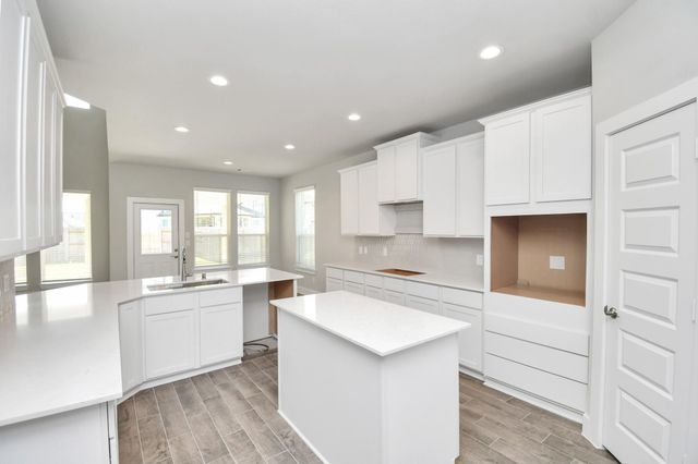 2101 Corn Thistle Way, Magnolia, TX 77355