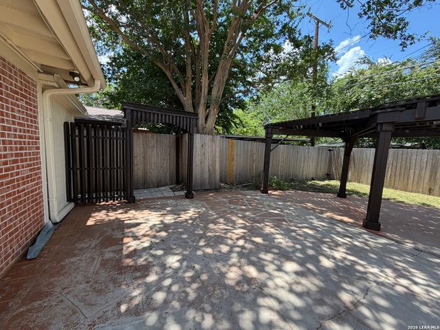 1219 ARROYA VISTA DR, San Antonio, TX 78213