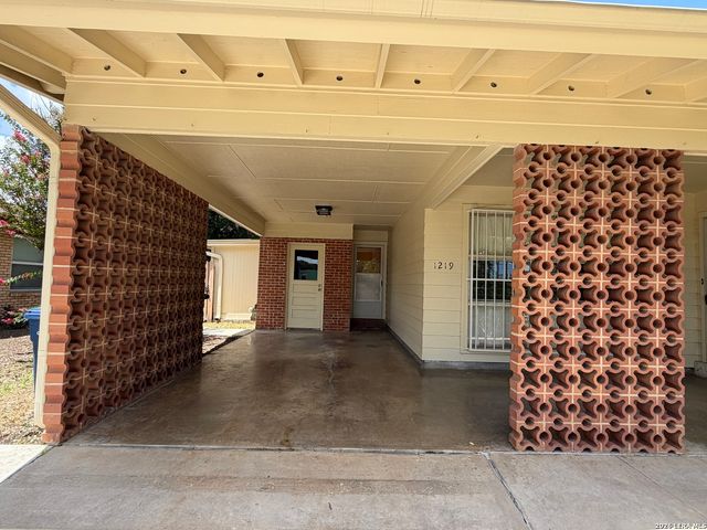 1219 ARROYA VISTA DR, San Antonio, TX 78213