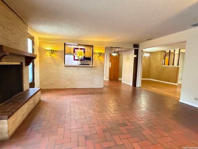 1219 ARROYA VISTA DR, San Antonio, TX 78213