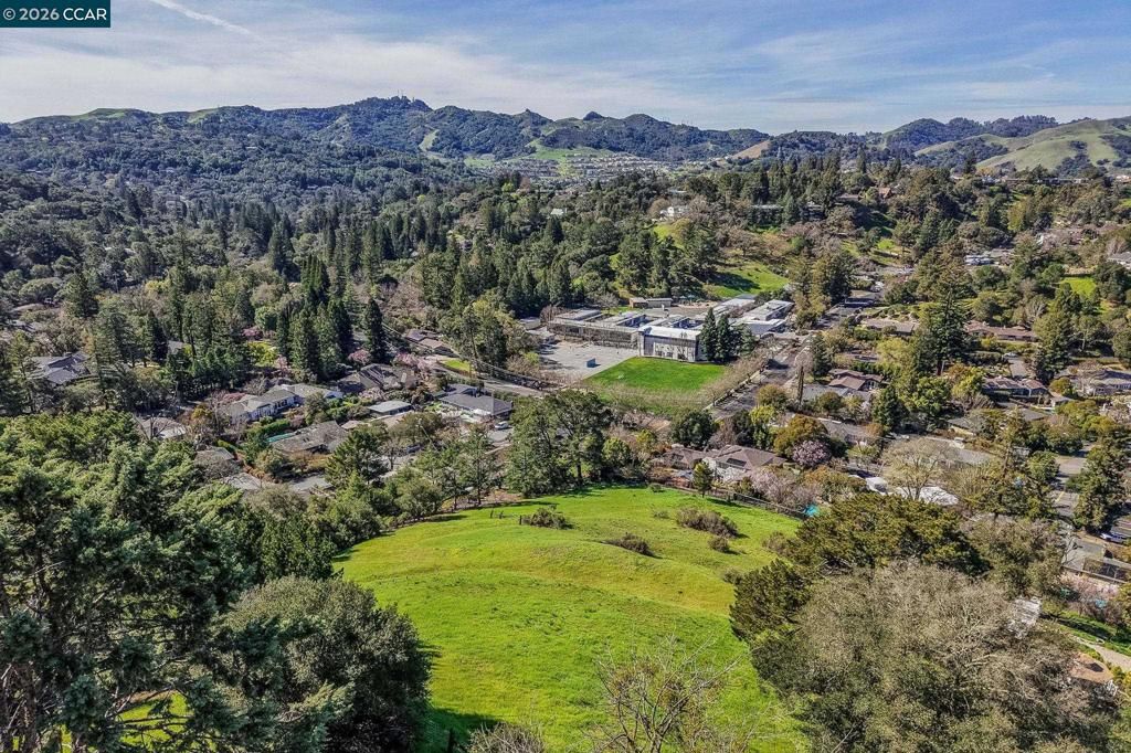 Image 1 of property listing at Park Lane Dr, Orinda, CA 94563