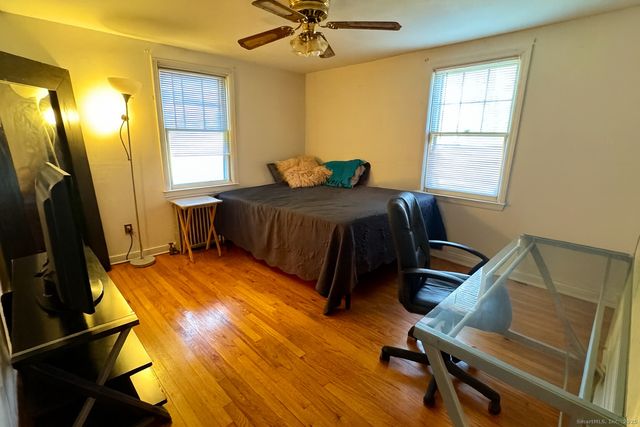 9 Warwick Lane, East Haven, CT 06512