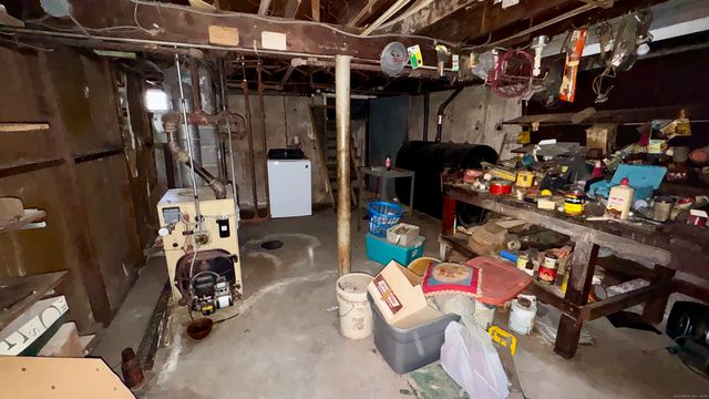 9 Warwick Lane, East Haven, CT 06512