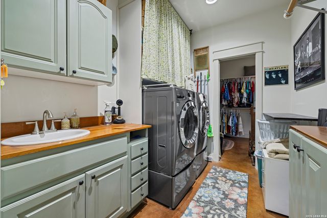 2152 Amberstone, Fredericksburg, TX 78624