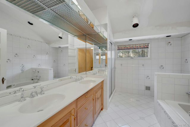 6 Payne Road, Elmsford, NY 10523