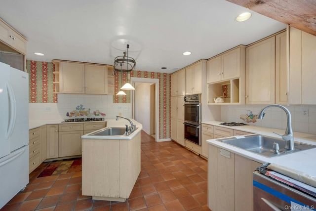 6 Payne Road, Elmsford, NY 10523