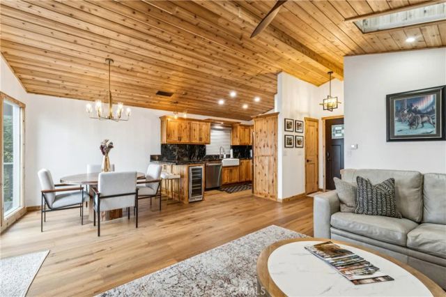 590 Arrowhead Villa, Lake Arrowhead, CA 92352