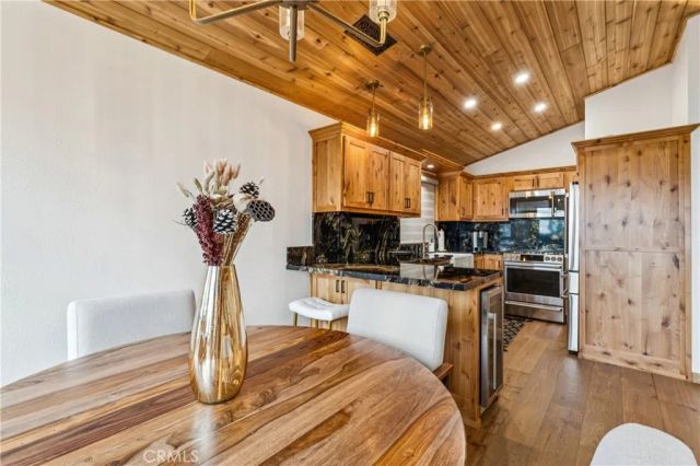 590 Arrowhead Villa, Lake Arrowhead, CA 92352