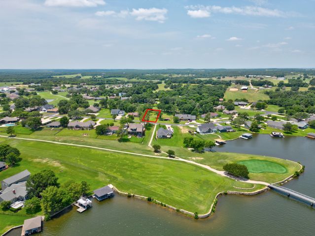 416 Kiowa Drive W, Lake Kiowa, TX 76240