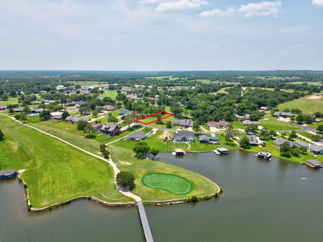 416 Kiowa Drive W, Lake Kiowa, TX 76240