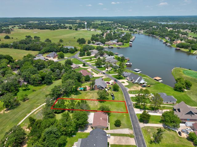 416 Kiowa Drive W, Lake Kiowa, TX 76240