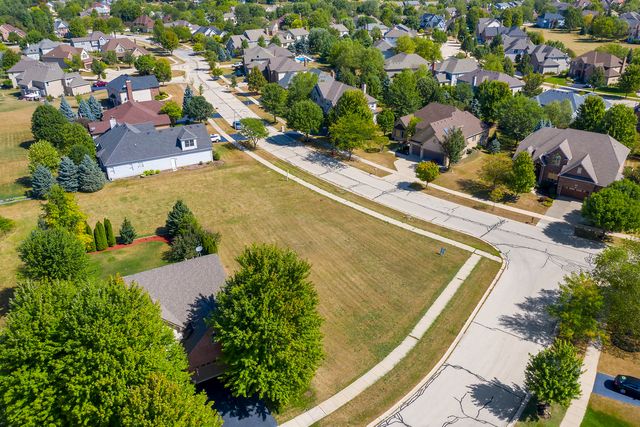 744 Merrill New Road, Sugar Grove, IL 60554