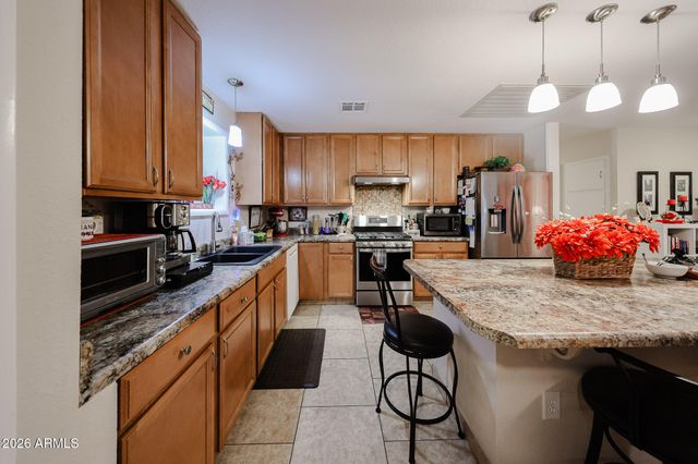 11621 N DESERT HILLS Drive W, Sun City, AZ 85351