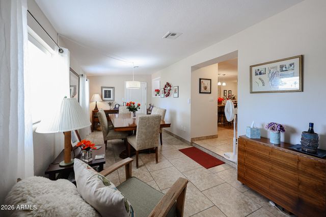 11621 N DESERT HILLS Drive W, Sun City, AZ 85351