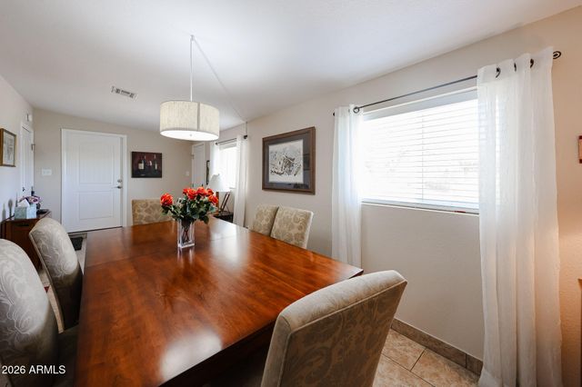 11621 N DESERT HILLS Drive W, Sun City, AZ 85351