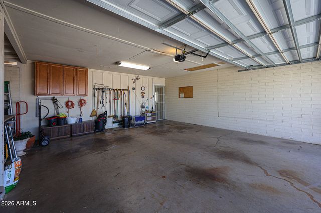 11621 N DESERT HILLS Drive W, Sun City, AZ 85351