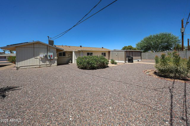 11621 N DESERT HILLS Drive W, Sun City, AZ 85351