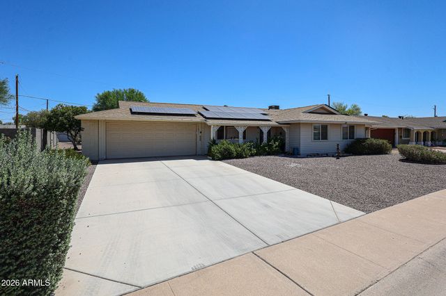11621 N DESERT HILLS Drive W, Sun City, AZ 85351