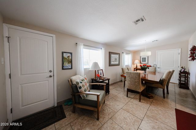 11621 N DESERT HILLS Drive W, Sun City, AZ 85351