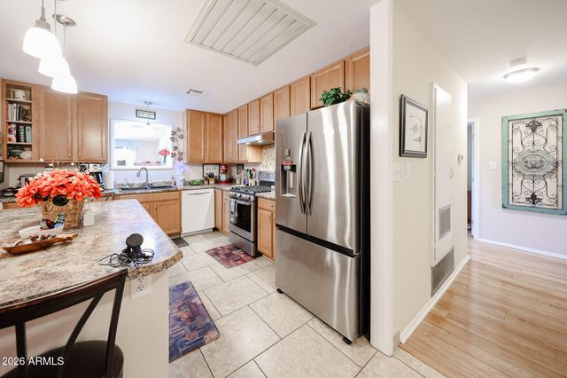 11621 N DESERT HILLS Drive W, Sun City, AZ 85351