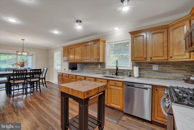 114 PARK ST, Seven Valleys, PA 17360