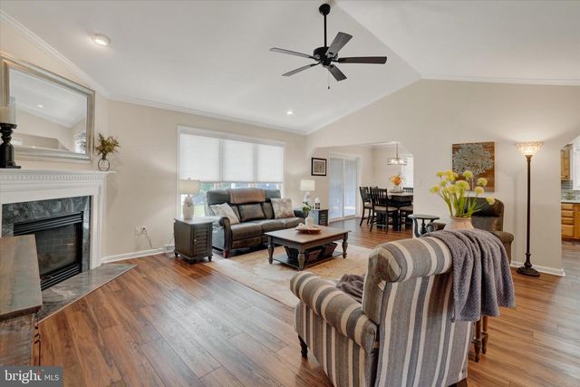 114 PARK ST, Seven Valleys, PA 17360