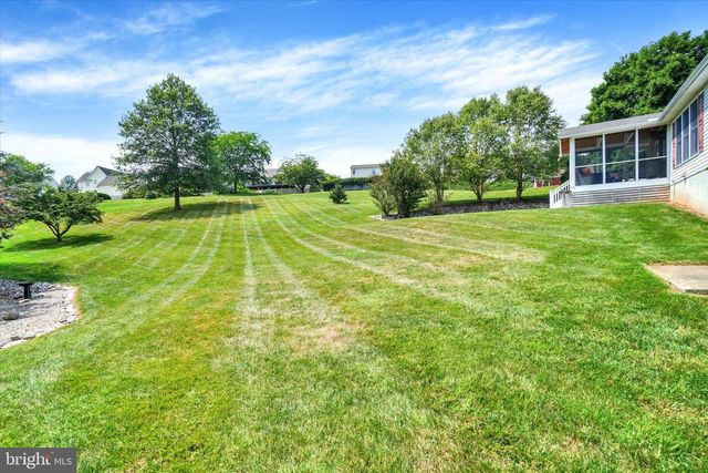 114 PARK ST, Seven Valleys, PA 17360