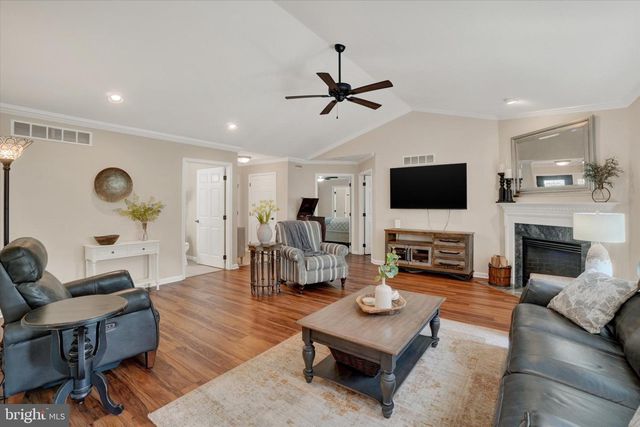 114 PARK ST, Seven Valleys, PA 17360