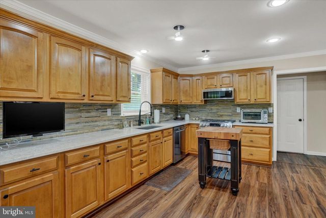 114 PARK ST, Seven Valleys, PA 17360