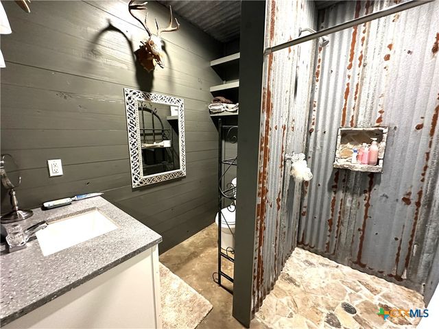 000-C Juan Antonio Road, Victoria, TX 77904