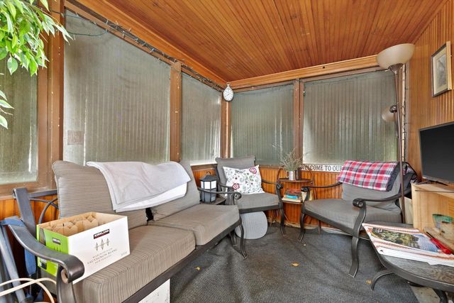 W862 Florence ROAD, Genoa City, WI 53128