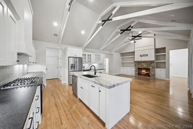 12906 S 6th Place, Jenks, OK 74037