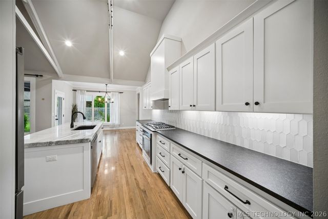 12906 S 6th Place, Jenks, OK 74037