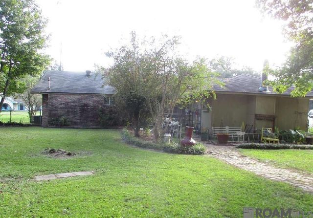 4621 Little Farms Dr, Zachary, LA 70791