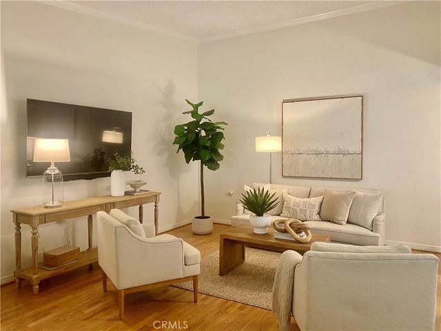 1880 McKinney Way, M15-20B, Seal Beach, CA 90740