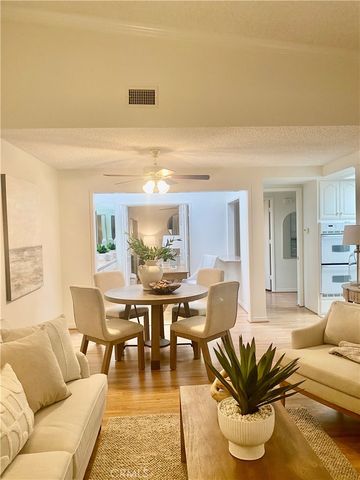 1880 McKinney Way, M15-20B, Seal Beach, CA 90740