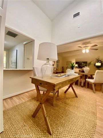 1880 McKinney Way, M15-20B, Seal Beach, CA 90740